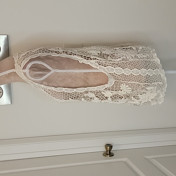 Unbranded, Unsized Boho Open Sleeveless Crocheted Cardigan.  Super Cute! - Picture 3 of 6